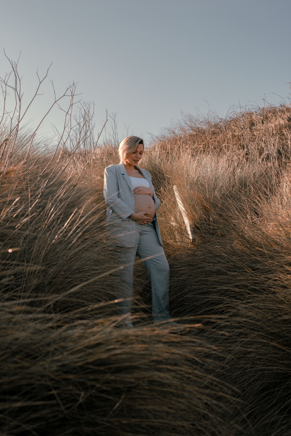 photographie de grossesse dans les landes à la plage de saint Malo