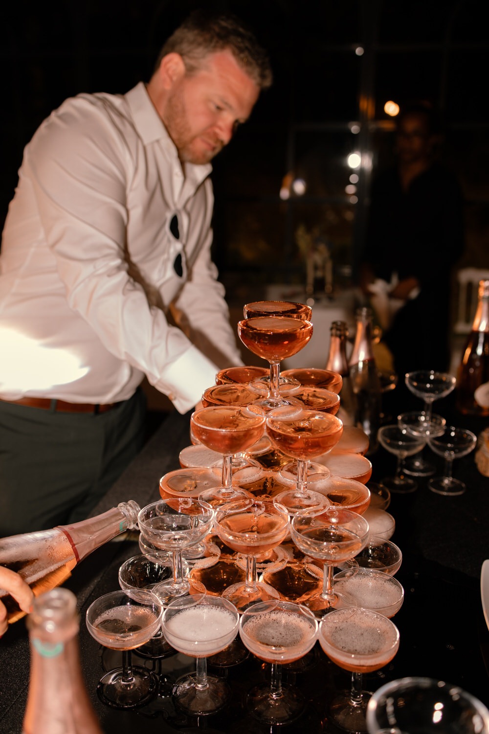 photos de soirée de mariage éclairé joliment pour des photos parfaites